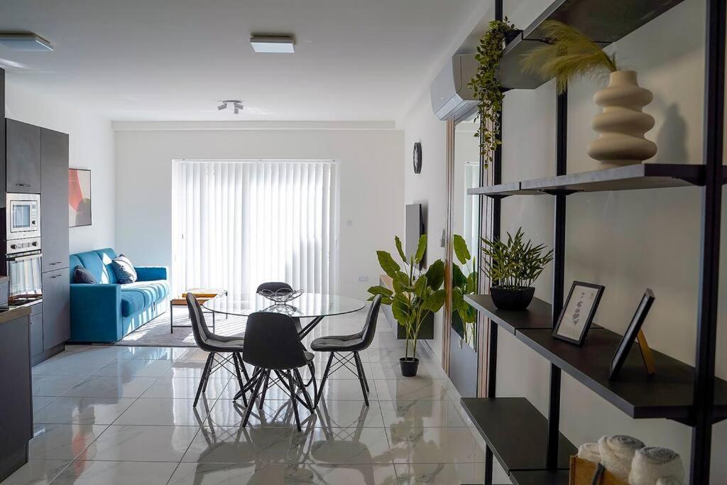 Luxurious Apartment Next To The Sea Gzira Экстерьер фото